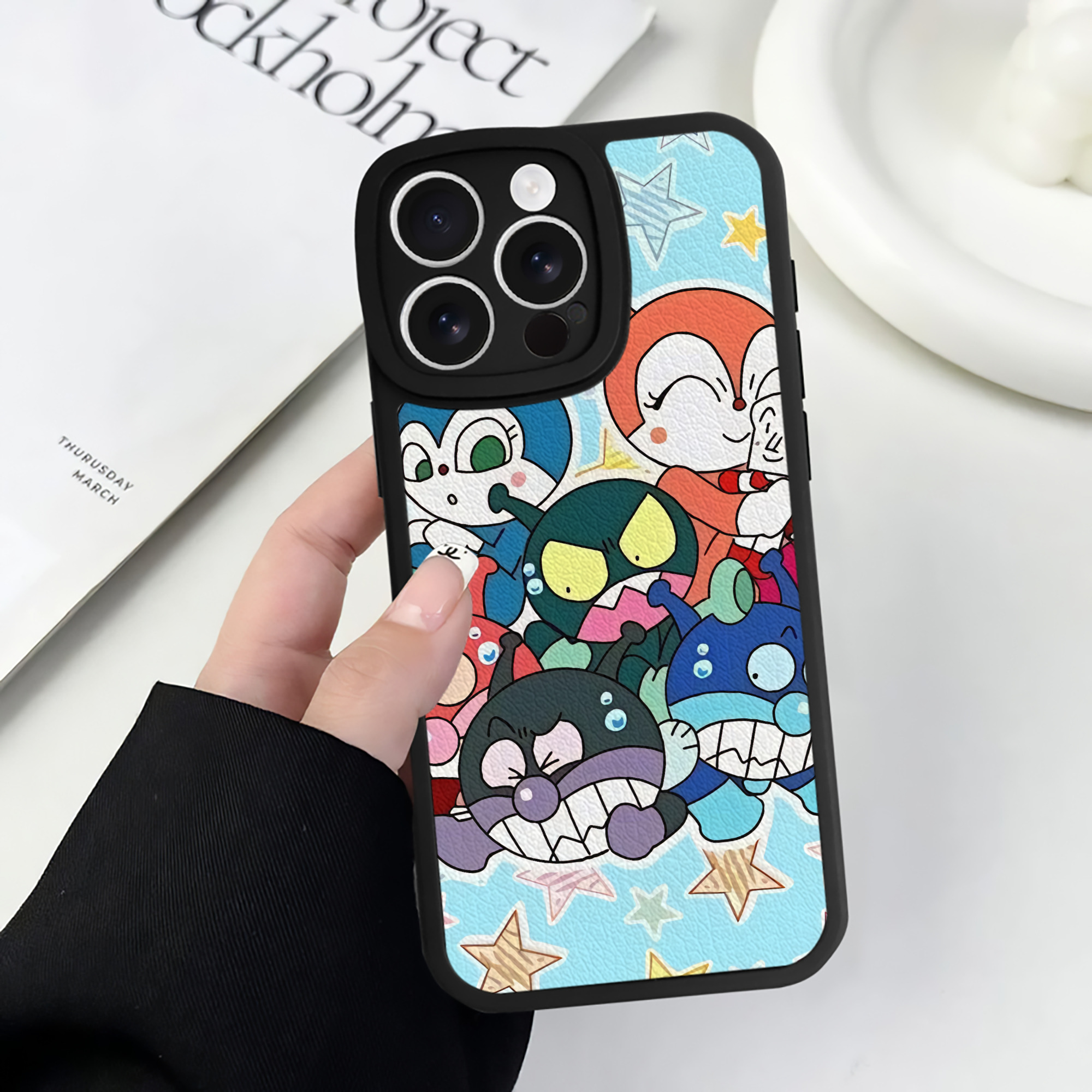 （画像用） アンパンマン Anpanman 【iPhone 16シリーズ対応】シリコンスマホケース（レザー調） 材質：シリコン